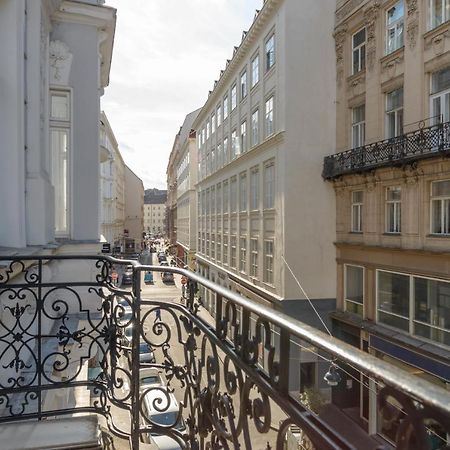 Senator Suite Stephansplatz By Ichbucheat Viena Exterior foto