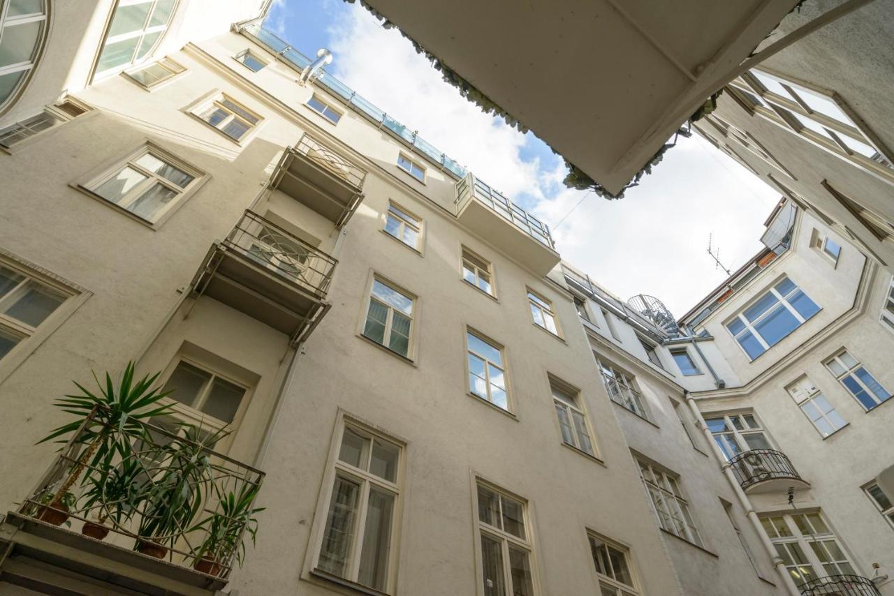 Senator Suite Stephansplatz By Ichbucheat Viena Exterior foto