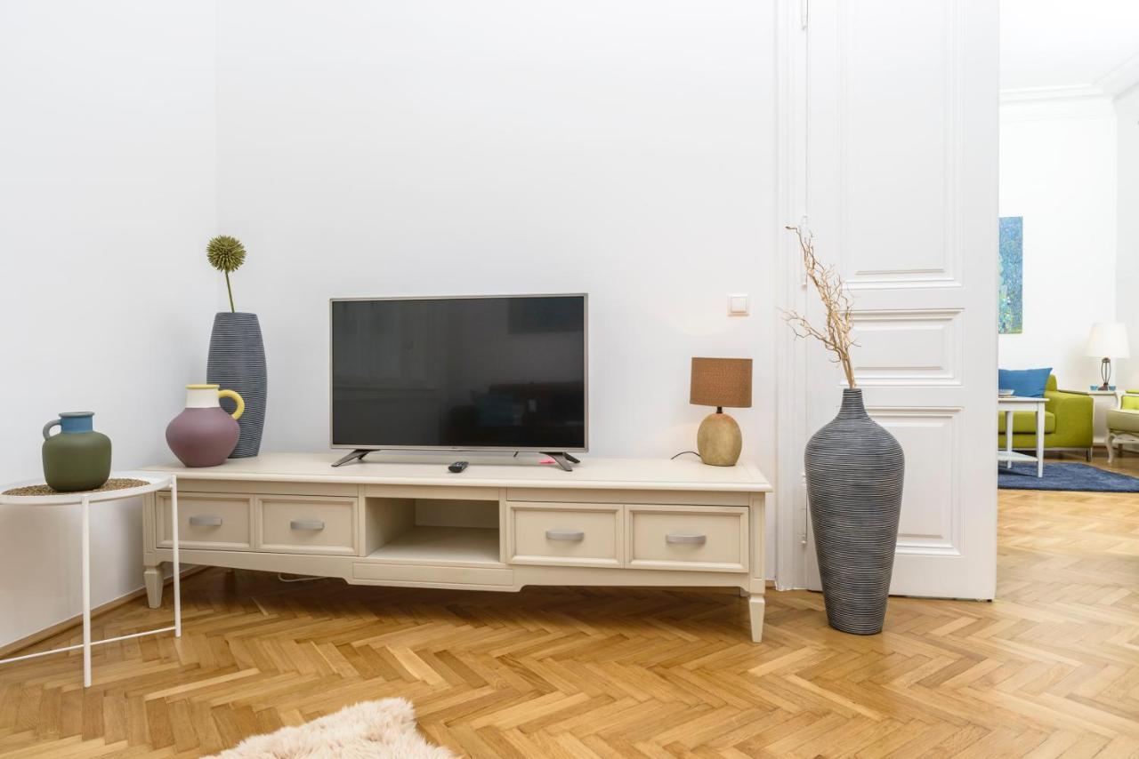 Senator Suite Stephansplatz By Ichbucheat Viena Exterior foto