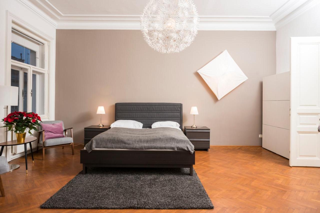Senator Suite Stephansplatz By Ichbucheat Viena Exterior foto